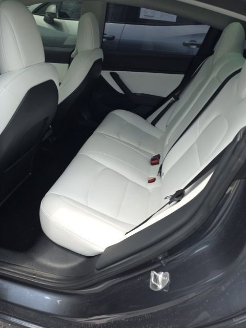 tesla model 3 2018 5YJ3E1EB1JF079373 image tesla model 3 2018 5YJ3E1EB1JF079373 image
